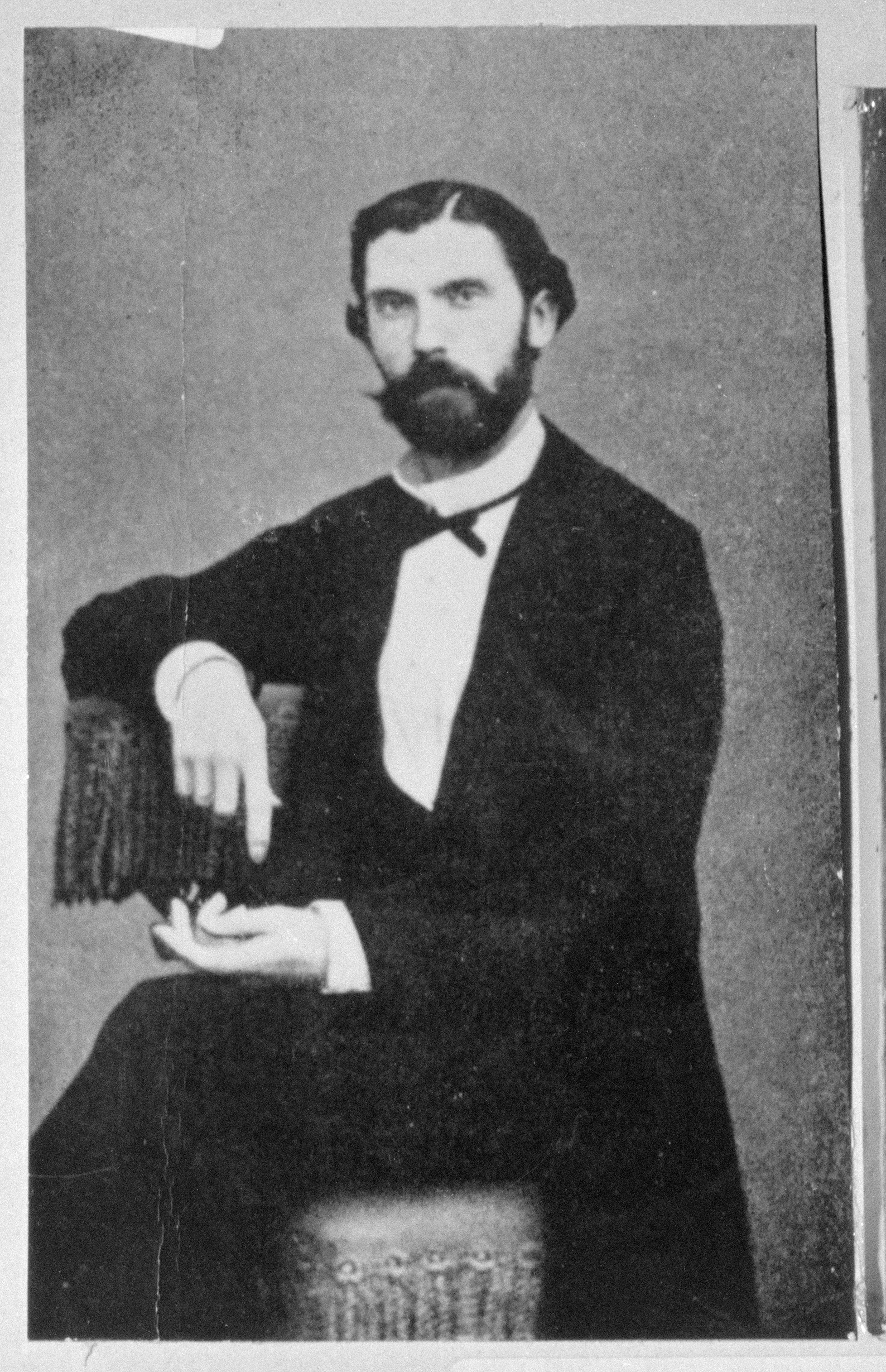 Anonyme - Portrait de don José Ruiz Blasco (1838-1913) en 1870  - FPPH125 - 88-000135-01