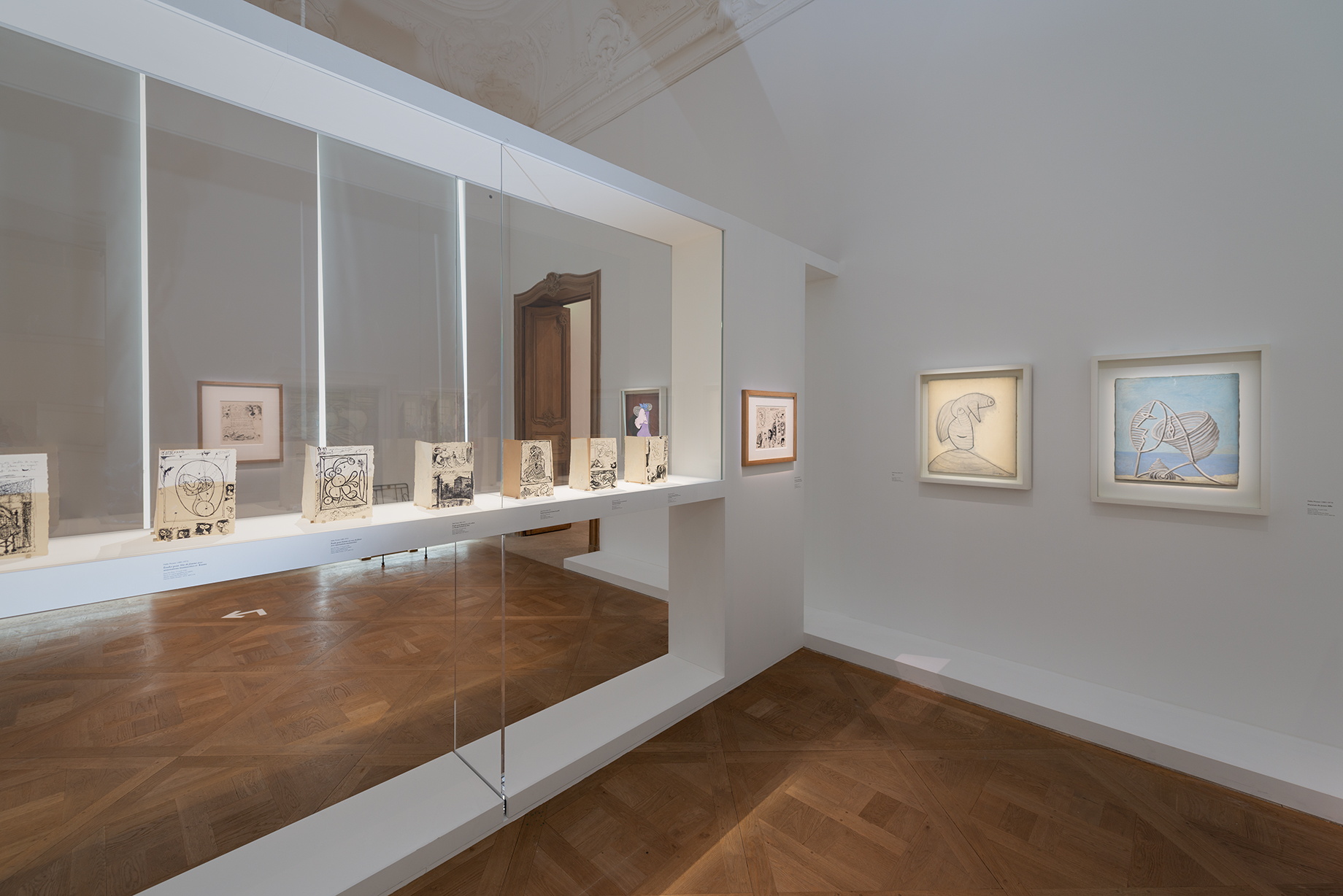 Salle de l'exposition « Picasso poète »